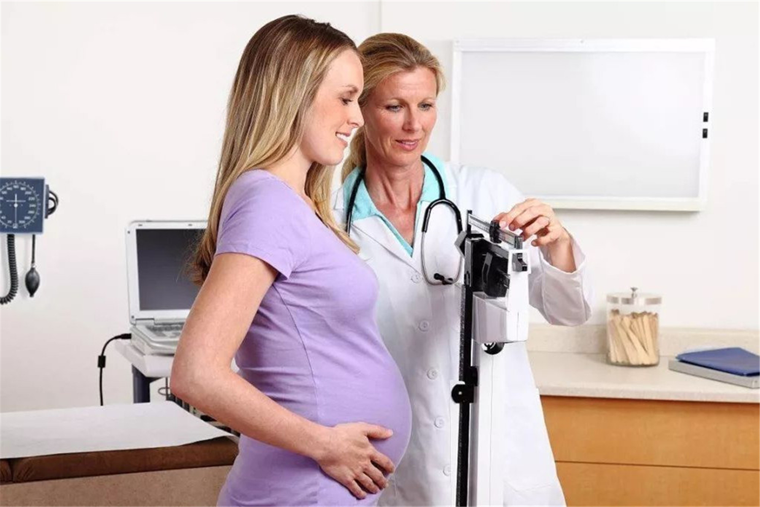 出现六大征兆，小心宝宝早产，若想避免准妈妈要注意些什么