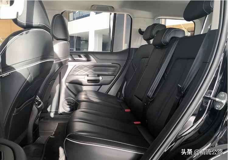 wey坦克300内饰官图发布,wey坦克300比肩大g也靠它