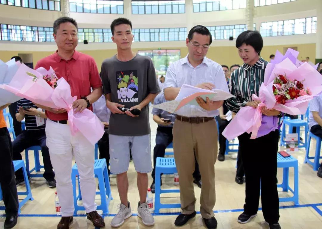 「*战统**人物风采」陈伟志：探索民办教育的“新纪元”