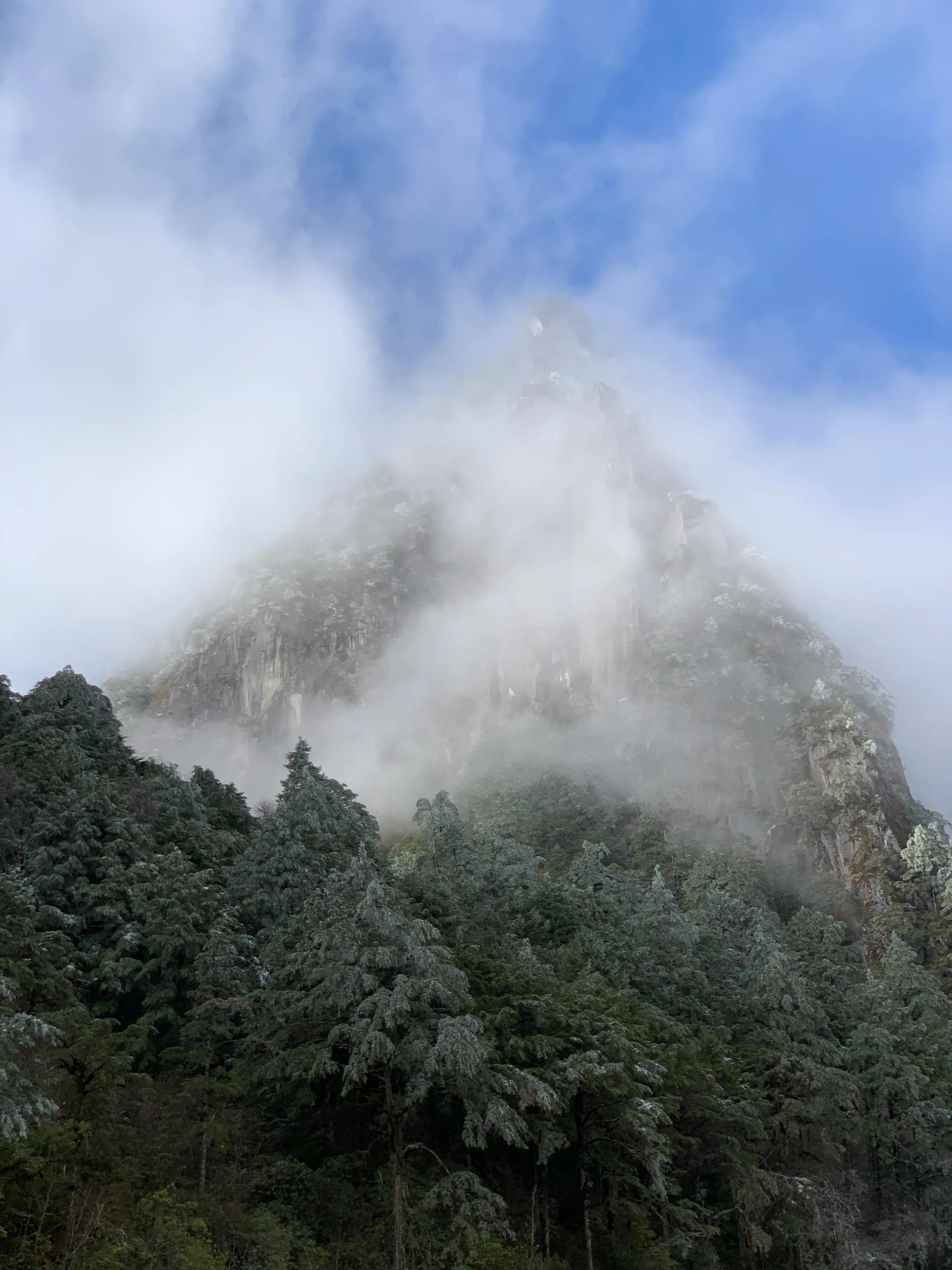 海螺沟燕子沟旅游攻略,海螺沟和燕子沟哪个更值得去