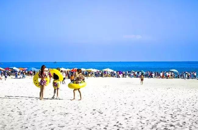 你在北方的寒夜里大雪纷飞,你在大雪纷飞的北方温暖如春