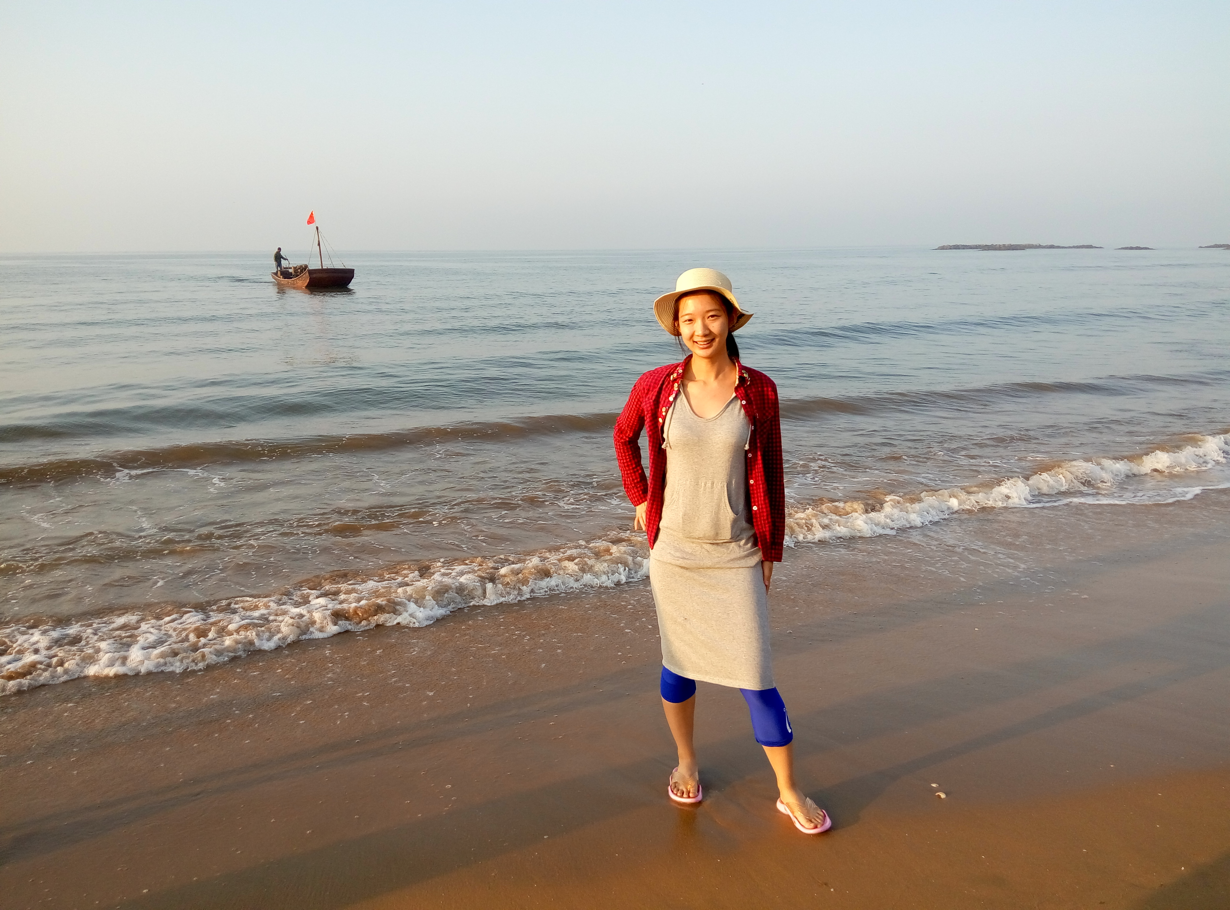 东戴河海滩美景尽收眼底,海水清澈波光粼粼