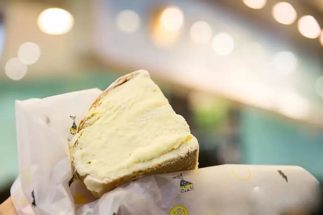 排队40米,刷爆西安人的朋友圈,都为了小寨这款网红“包”!