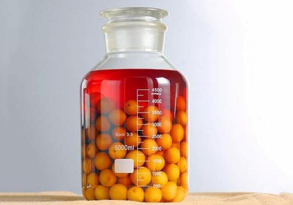 6月份适合泡酒的水果,用什么水果泡酒喝可以美容养颜