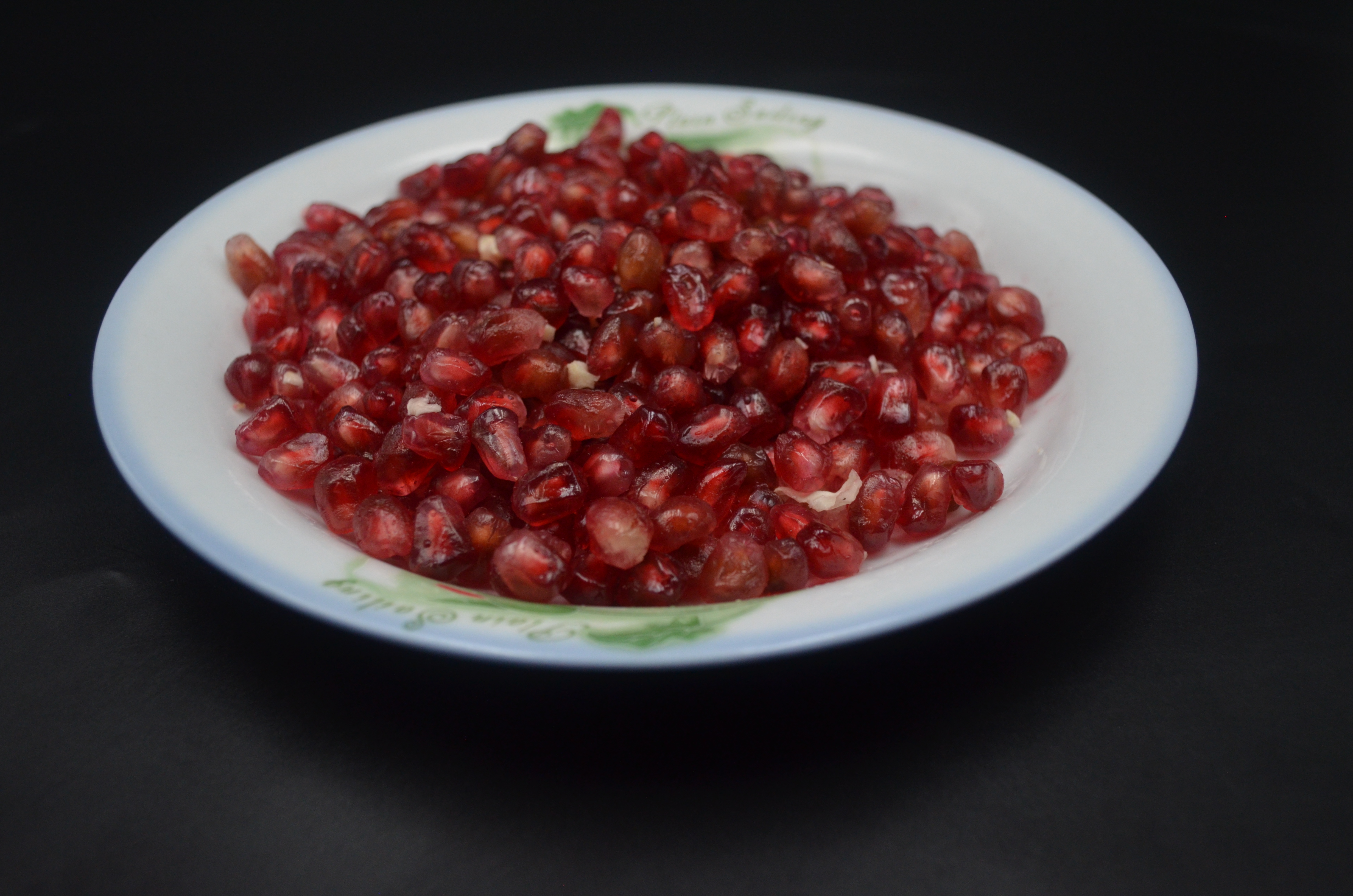 教你快速正确剥石榴的方法,剥石榴的小妙招只需要两步即可