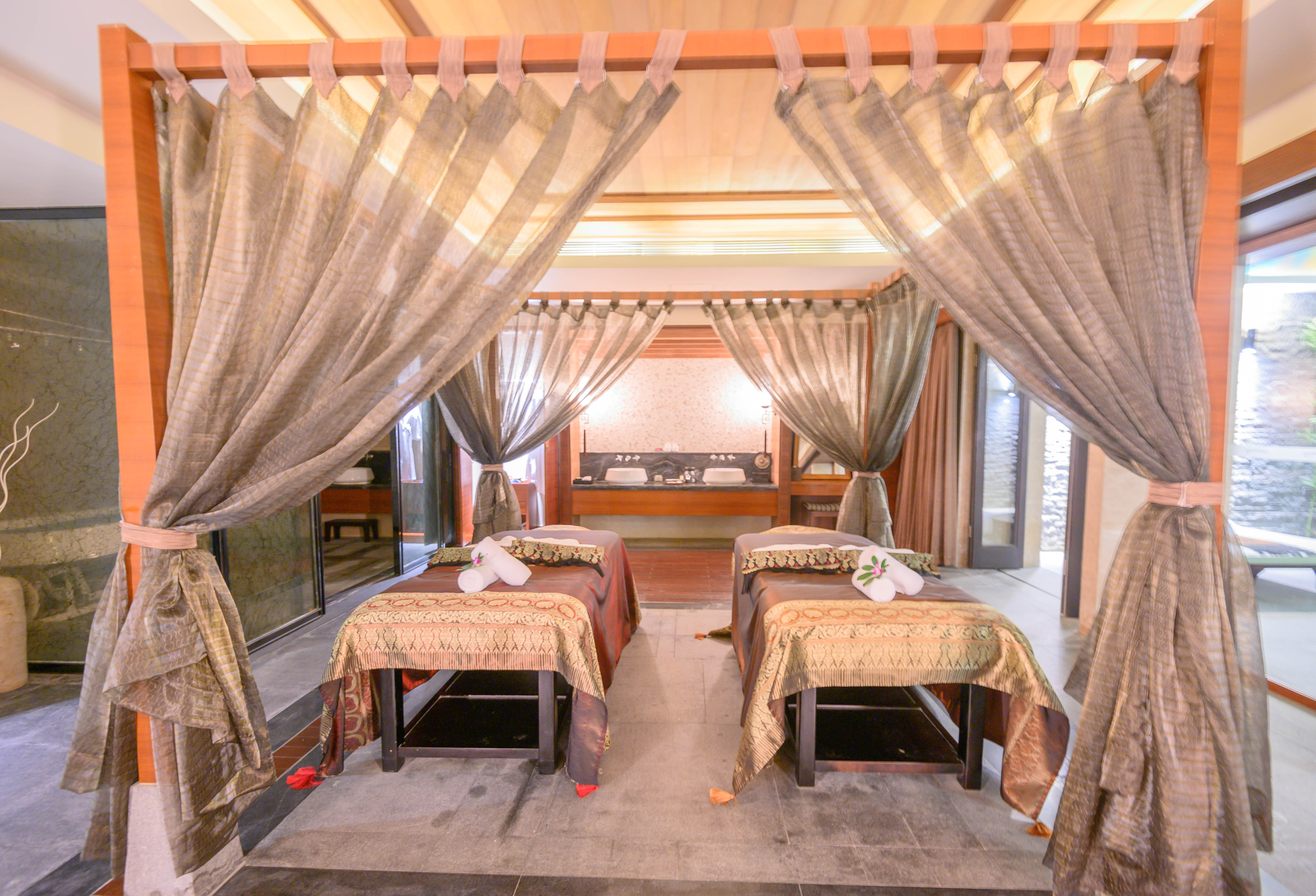 夏天的三亚海边有多热,三亚的夏天比广州和深圳都要凉快