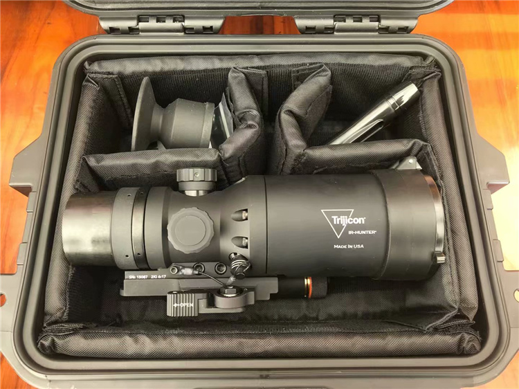 美军测距一体瞄准镜,美国反射式瞄准镜