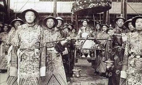 甲午战争，若不是慈禧阻拦，这个疯子能把日本变成我国的一个省