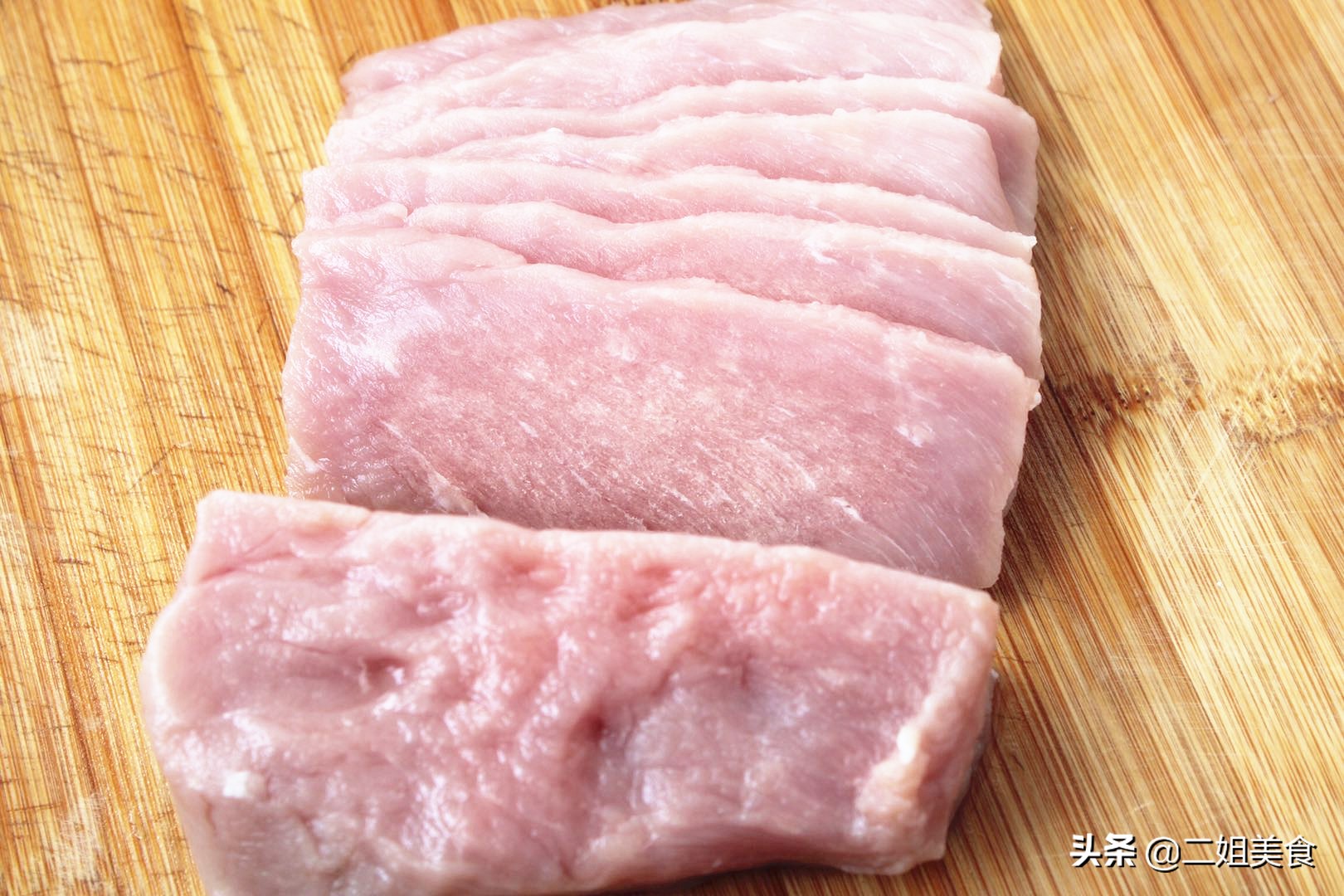 无论炒什么肉丝,都别直接下锅炒!多做这2步,肉丝嫩滑不粘锅