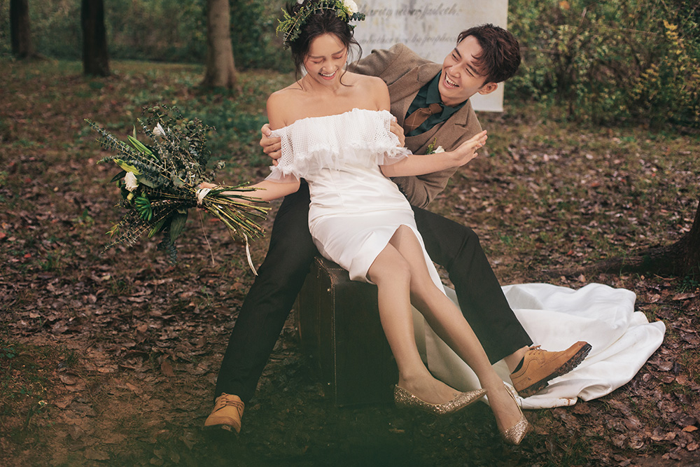 拍婚纱遇到阴雨天怎么办?摄影师告诉你阴雨天婚纱照别具一格