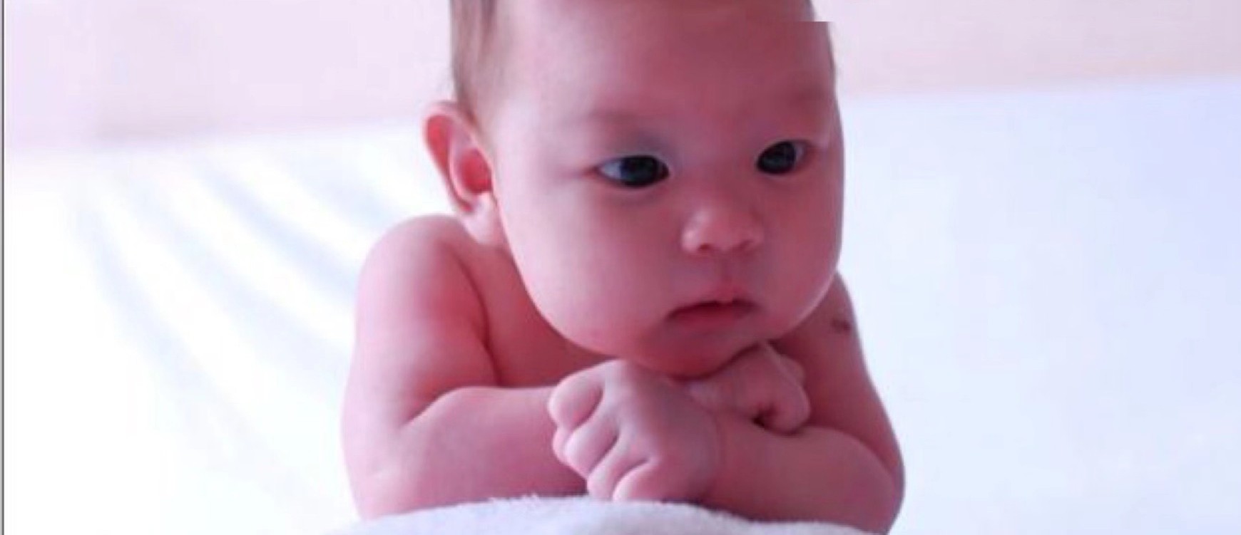 育儿分享宝宝一百天了脖子还抬不起来怎么办？宝妈们都知道吗？