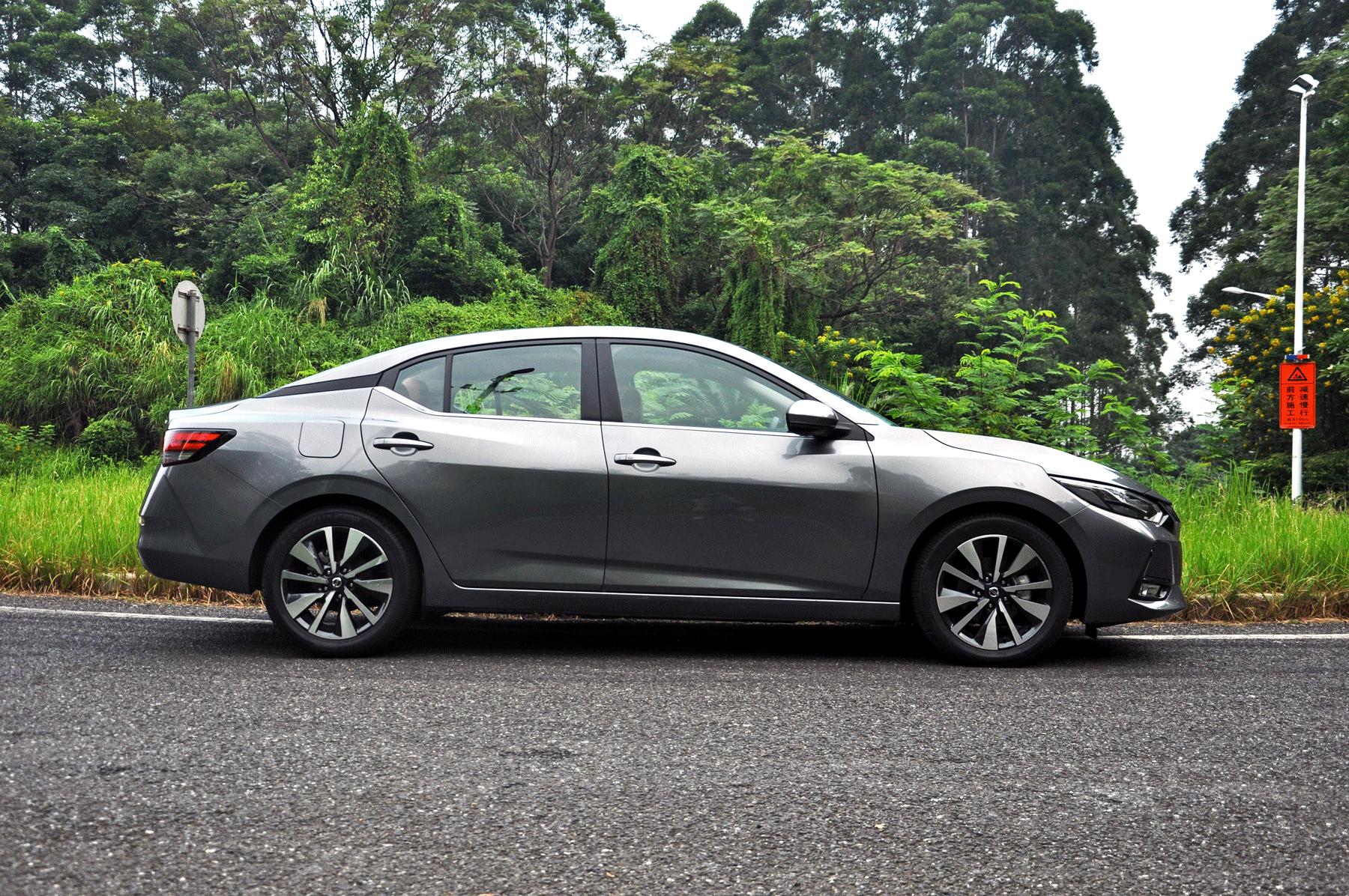 第十四代轩逸介绍,轩逸各代空间对比