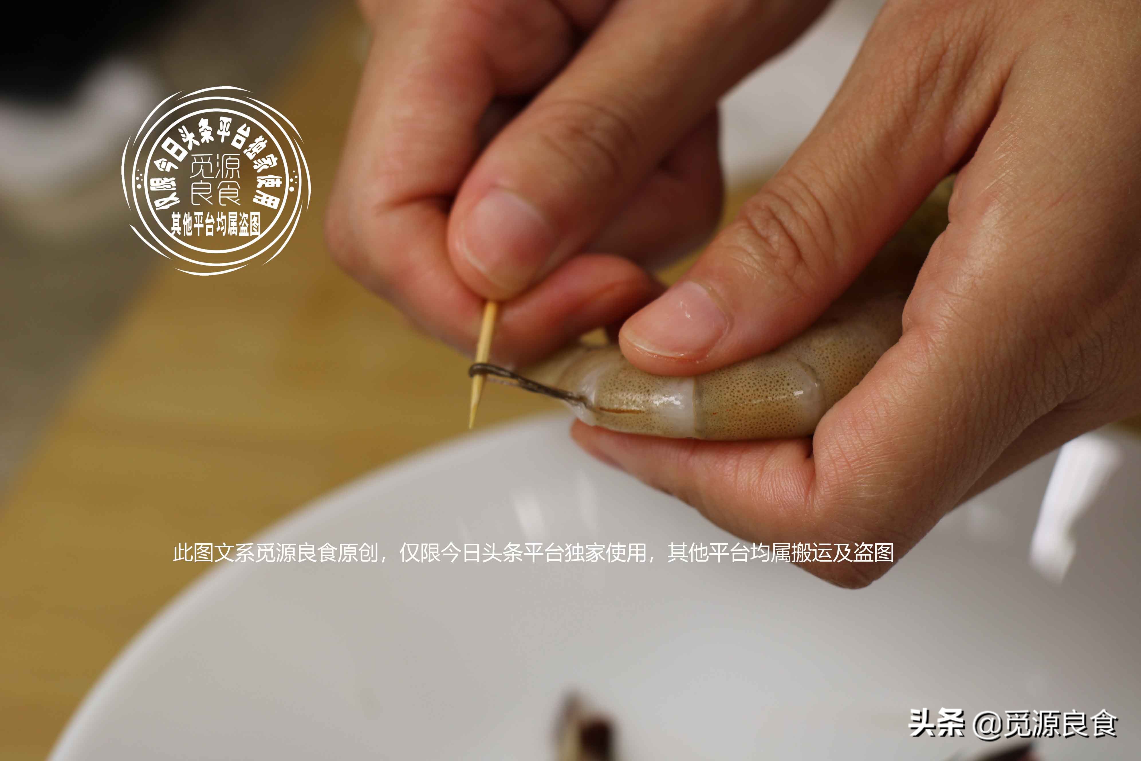 油焖大虾最正宗的做法步骤,油焖大虾最美味的做法教程来了