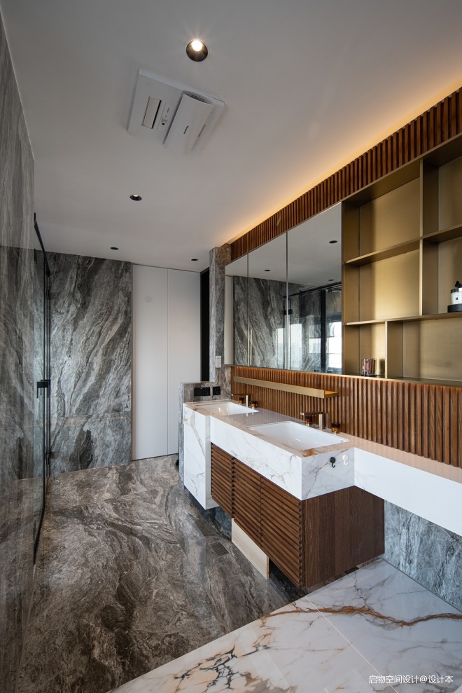 摩卡的微奢美学,女企业家的轻暖宅漫生活