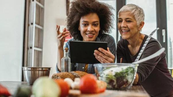 女神节，送一份女性“进补”攻略