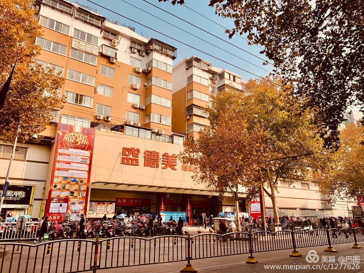 手机拍洛阳,涧西牡丹广场老照片