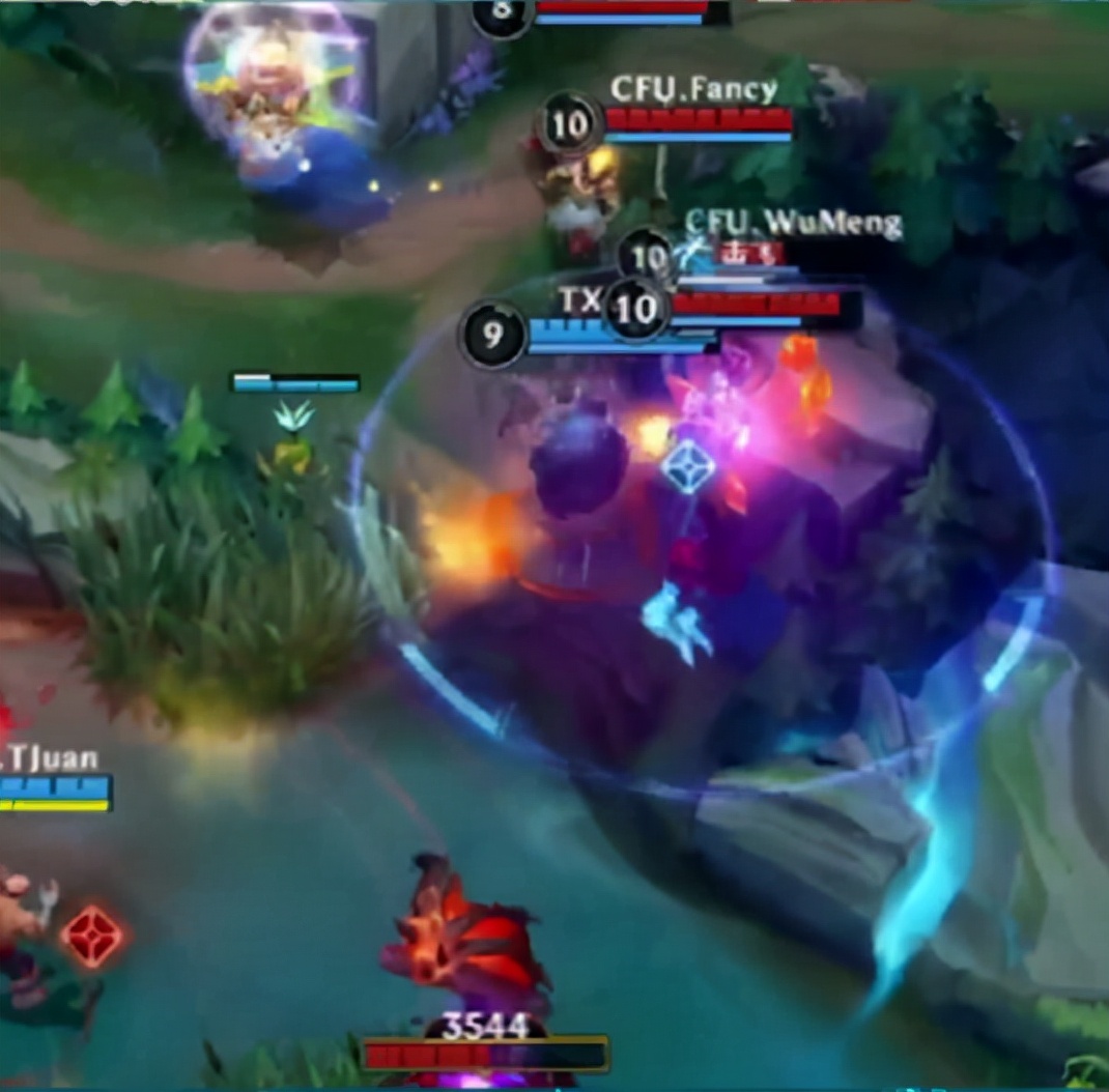 KS传奇杯正式开启，TXG辅助XJ酒桶神级开团带领队伍获得胜利