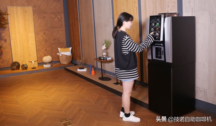 疫情下实体店咖啡店如何自救,疫情期间自动售货机怎么发展