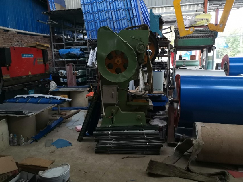 从中专生到创业老板,想开一个彩钢瓦小的加工厂