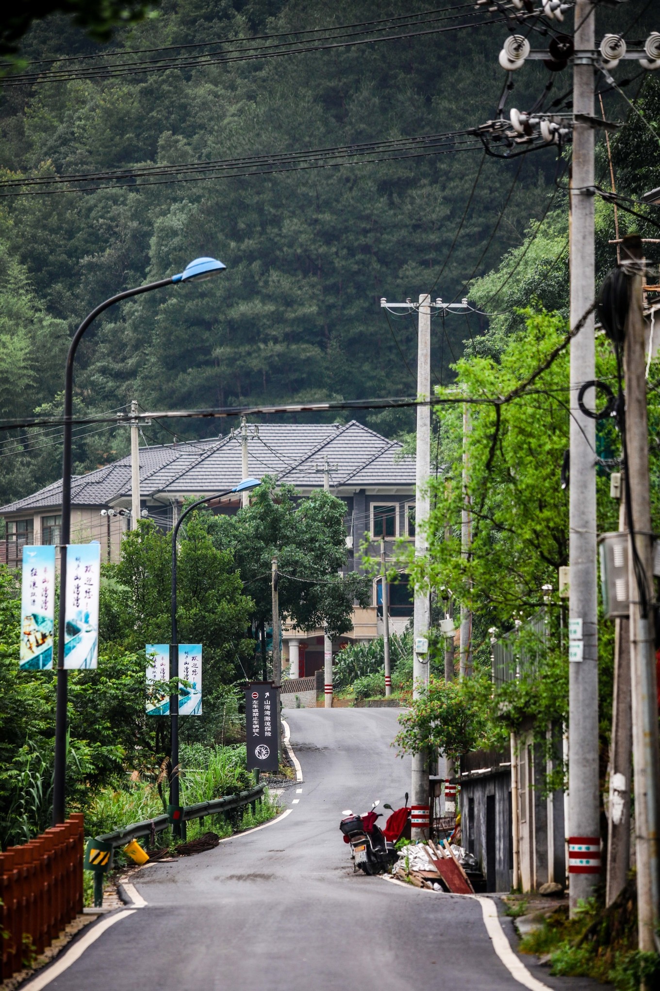 桐庐山湾湾漂流门票多少,桐庐山湾湾漂流景区在什么地方