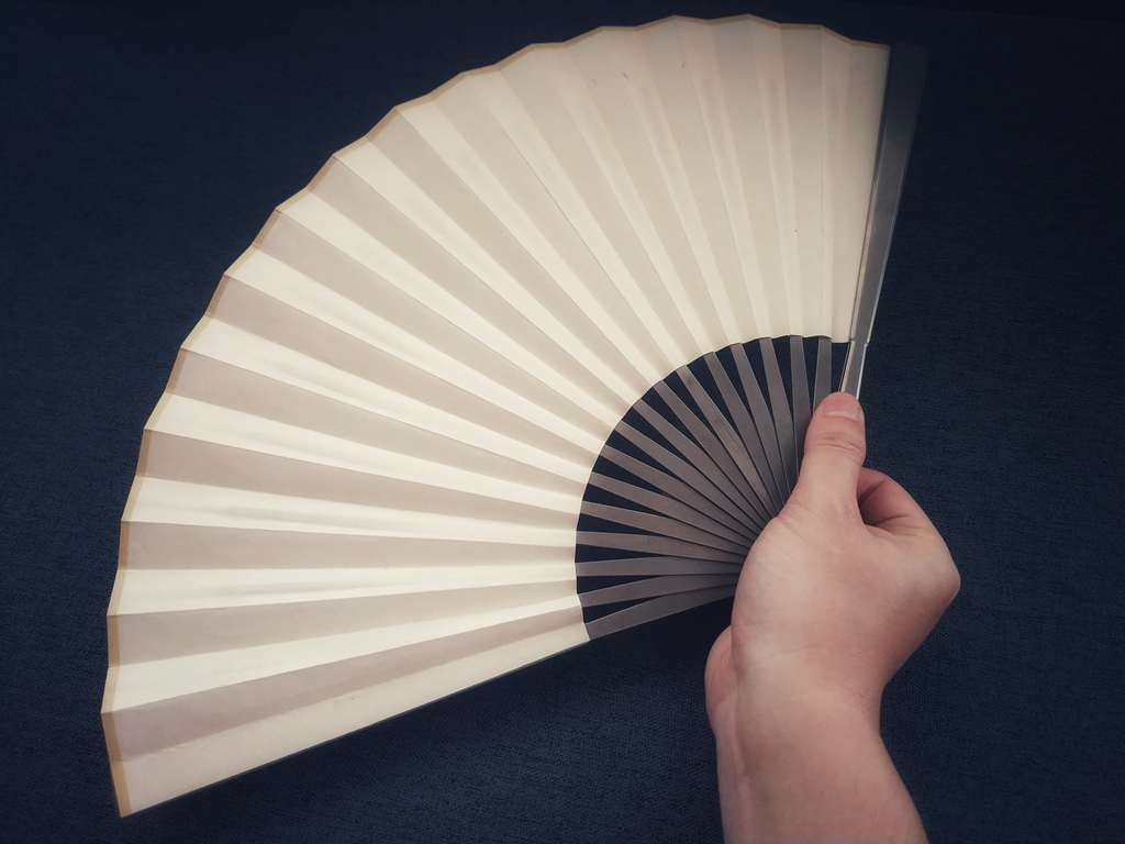 小包包里装些什么,小包包里适合放什么东西