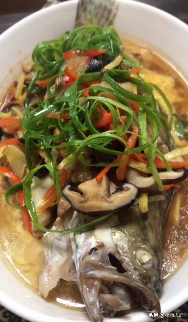 桂鱼鲈鱼的制作方法,鲈鱼怎样做富贵鱼