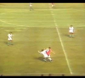 克鲁伊夫c罗盘带,足球教练克鲁伊夫盘带训练