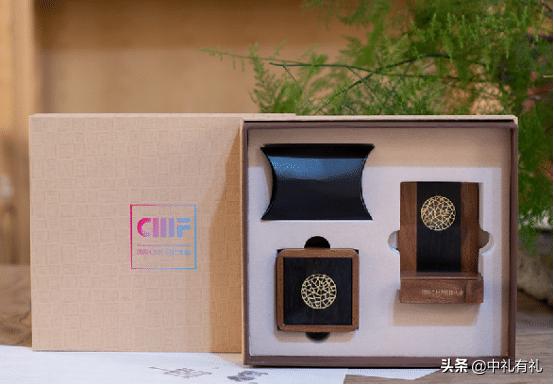 商务拜访带什么礼品,实用的商务礼品选什么好