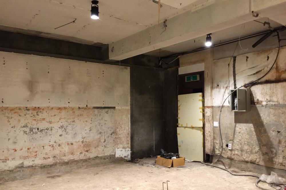 160㎡一层带地下室，水电墙砖韩国夫妻全自己干，10万块完工