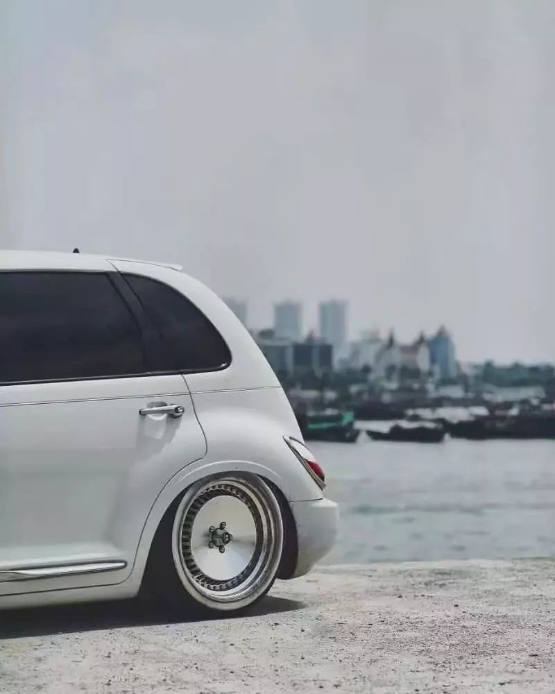 如此冷门的克莱斯勒PT漫步者改出满满复古味道,将复古进行到底