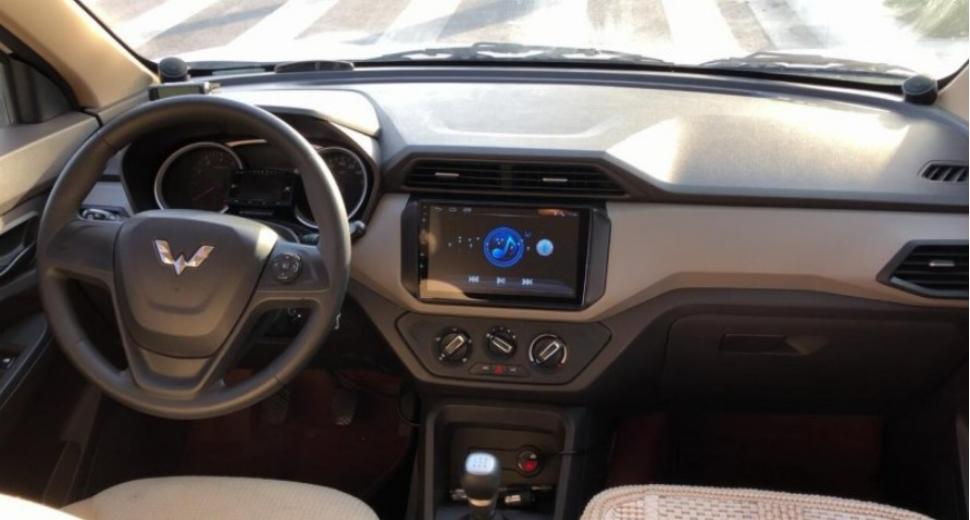 五菱手动挡后驱最新款,五菱宏光后驱车操控好么