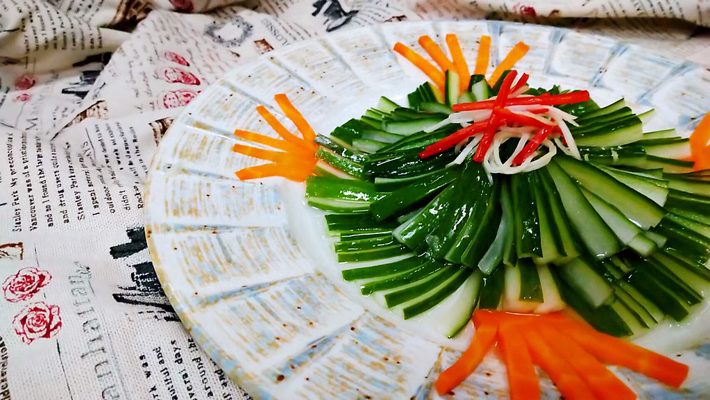 凉拌黄瓜时，切完记住别直接拌！多加1步，黄瓜又香又脆，超入味