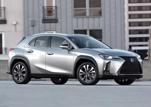 30万豪华个性有逼格的小车怎么选？汽车打蜡与镀晶有什么区别？