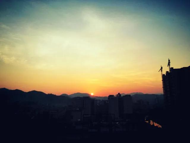 《暗夜与巴黎》:他靠什么而拥有了诺曼贵族之女的爱情