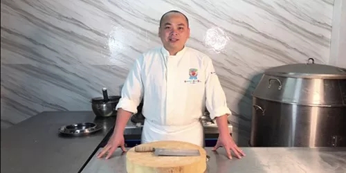 厨师王刚在中国是顶级的吗,厨师王刚现在什么状况