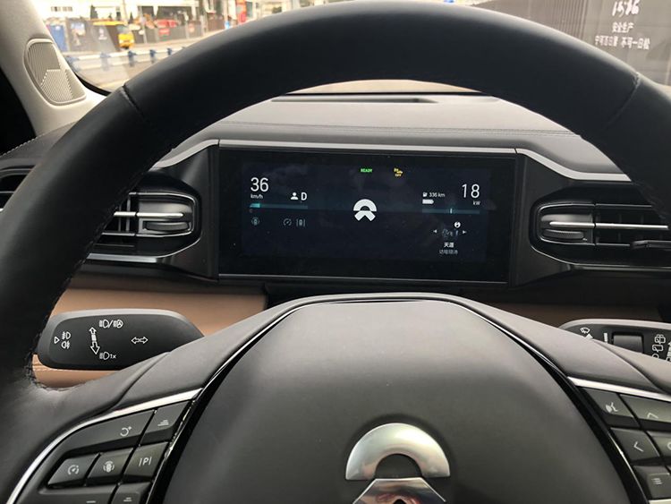 体验了蔚来ES8，不吹不黑，它有哪些优缺点？真有那么糟糕？