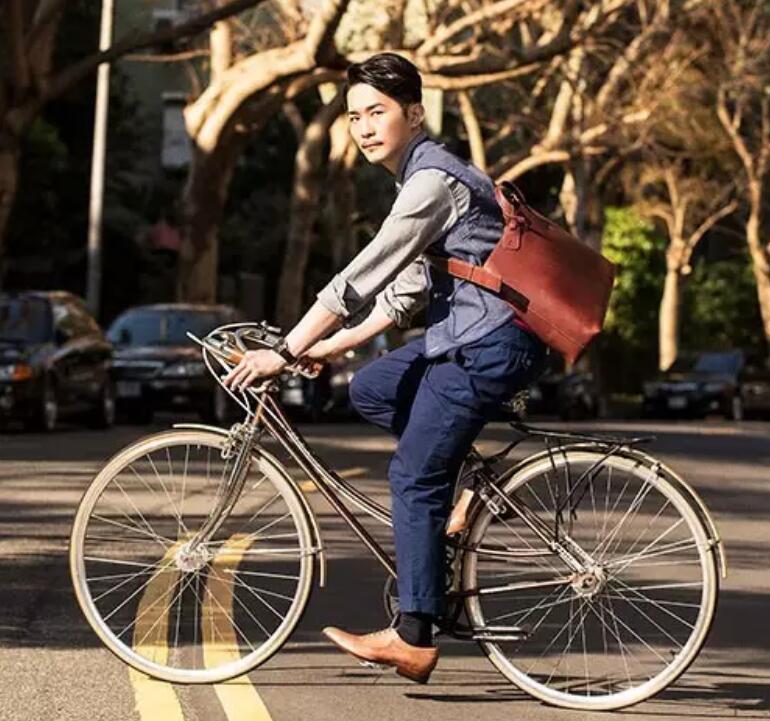 皮具界的苹果手机——土屋鞄,一开始居然就只想做书包