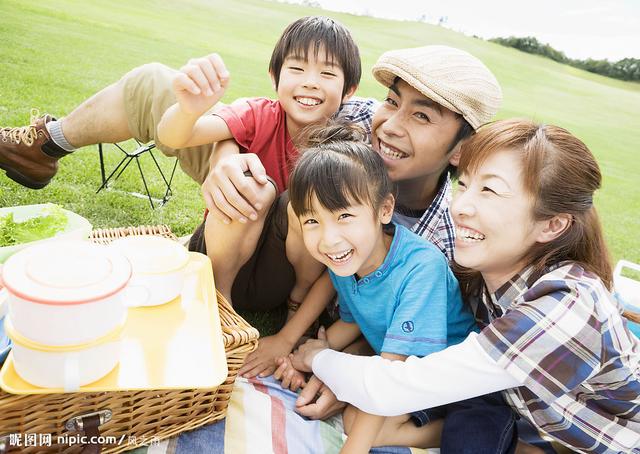 男子因女儿身高过高怀疑亲子鉴定,儿子长得像亲子鉴定结果不是亲生