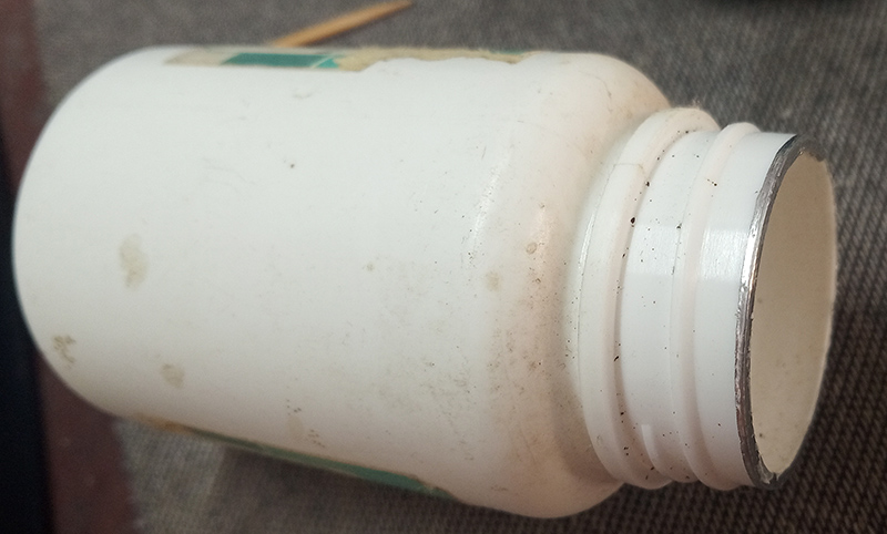 用什么工具可以把手表后盖打开,用简易工具撬手表后盖