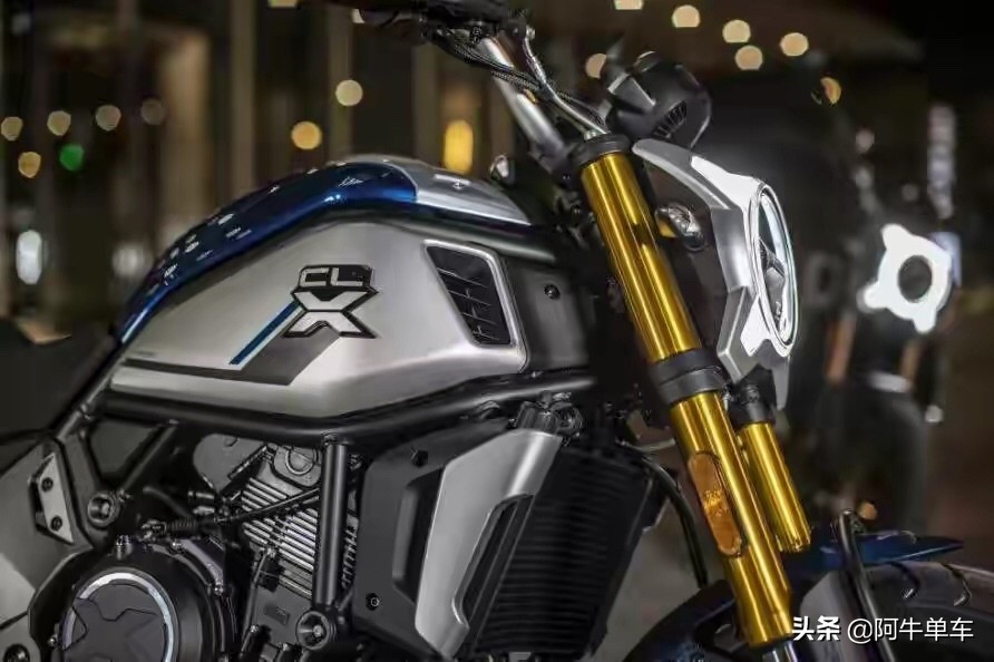 55800的幼狮800、45800的clx700，是什么能差10000块？