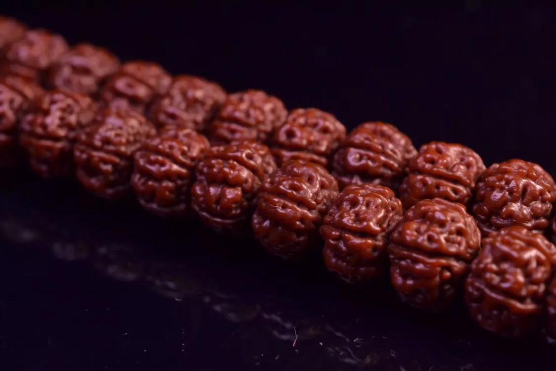 原桩树王小金刚盘玩后效果,老树王小金刚原皮是什么颜色