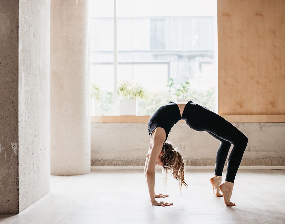 锁骨上放鸡蛋代表什么,改善斜方肌的瑜伽体式