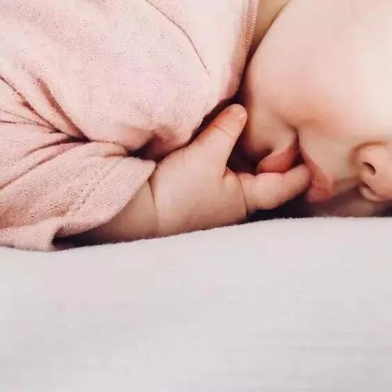 新手妈妈喂奶痛、乳头皲裂、乳头混淆应该怎么办？