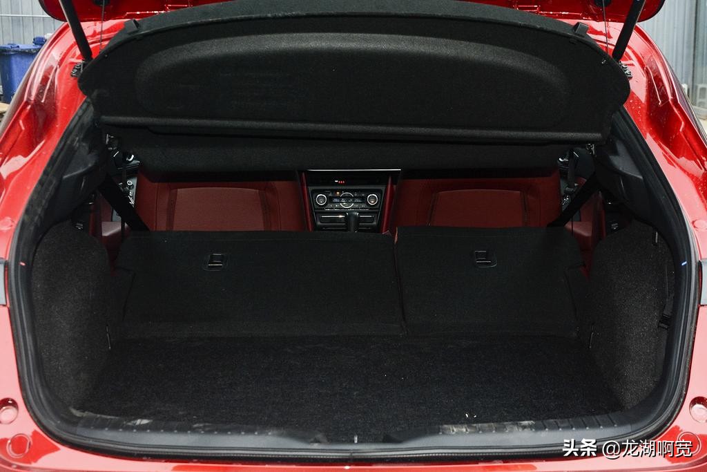 东瀛宝马！最美魂动红马自达CX4是最值得购买的平民买菜车吗