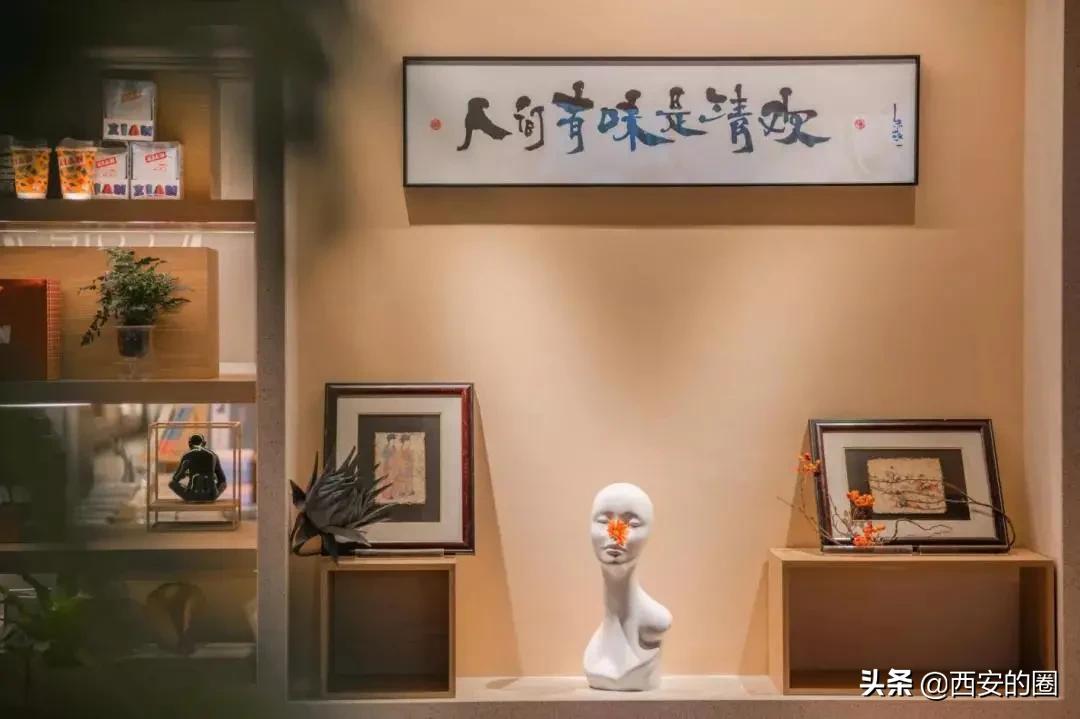 璧拌繘鑹烘湳涔﹀簵,璧拌繎鑹烘湳涔︾睄