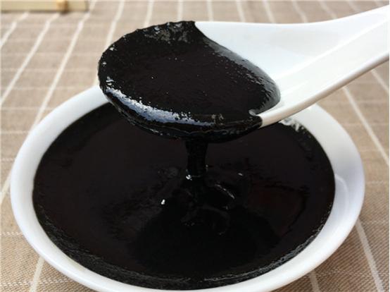 黑芝麻酱和白芝麻酱的区别与作用,黑芝麻酱和白芝麻酱的区别在哪里