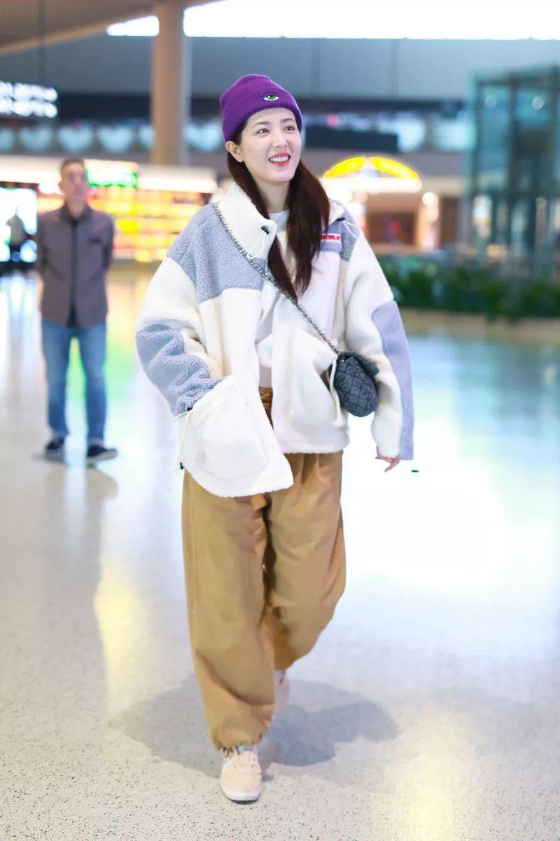 衣柜里总要有一条工装裤,衣柜里只有一条裤子