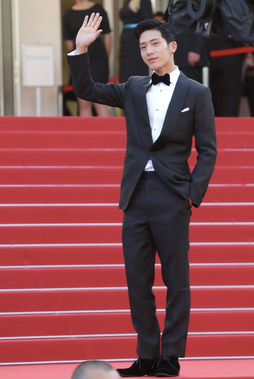 井柏然:单亲家庭长大的他,如今凭什么混的风生水起