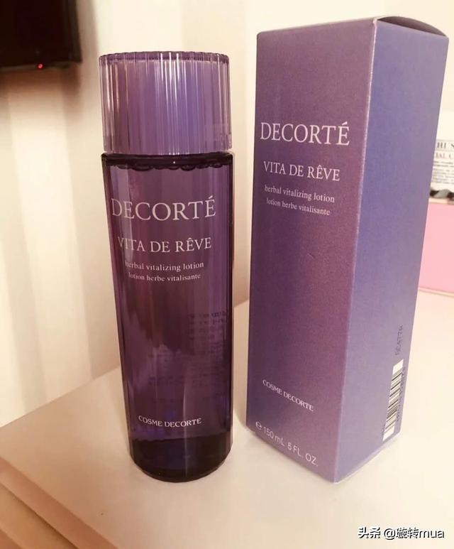 油痘肌好用的水推荐,推荐一款油皮适合用的护肤水