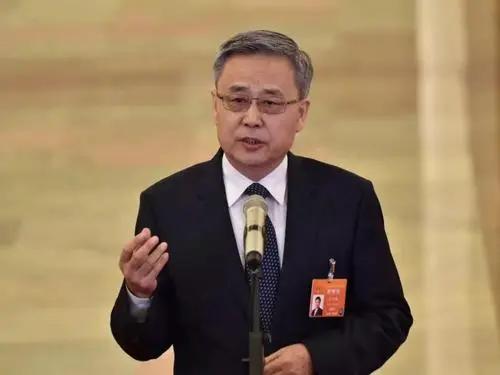 郭树清提醒房价下跌怎么办?专家分析五次楼市泡沫破灭的原因